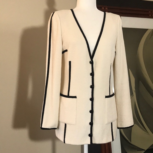 St. John Jackets & Blazers - St. John Caviar Knit Blazer Cream and Black Size 4